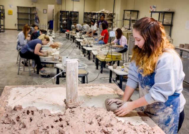 ceramics class studio art hpu