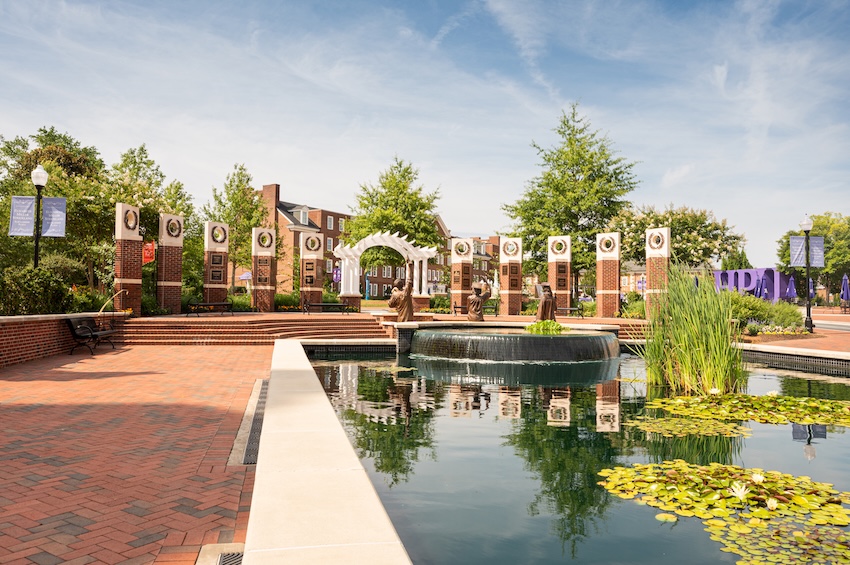 22.12.07 strickland fountain high point university discover