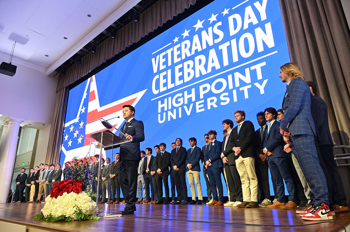 1 221111 Vets Day 360
