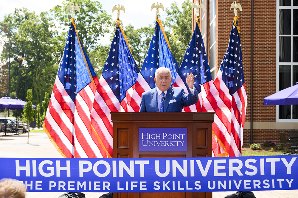 Qubein told the audience that HPU can experience both “sadness and happiness at the same time” and celebrate the opening of the new law school building while remembering those who lost their lives on the anniversary of the Sept. 11 terrorist attacks.