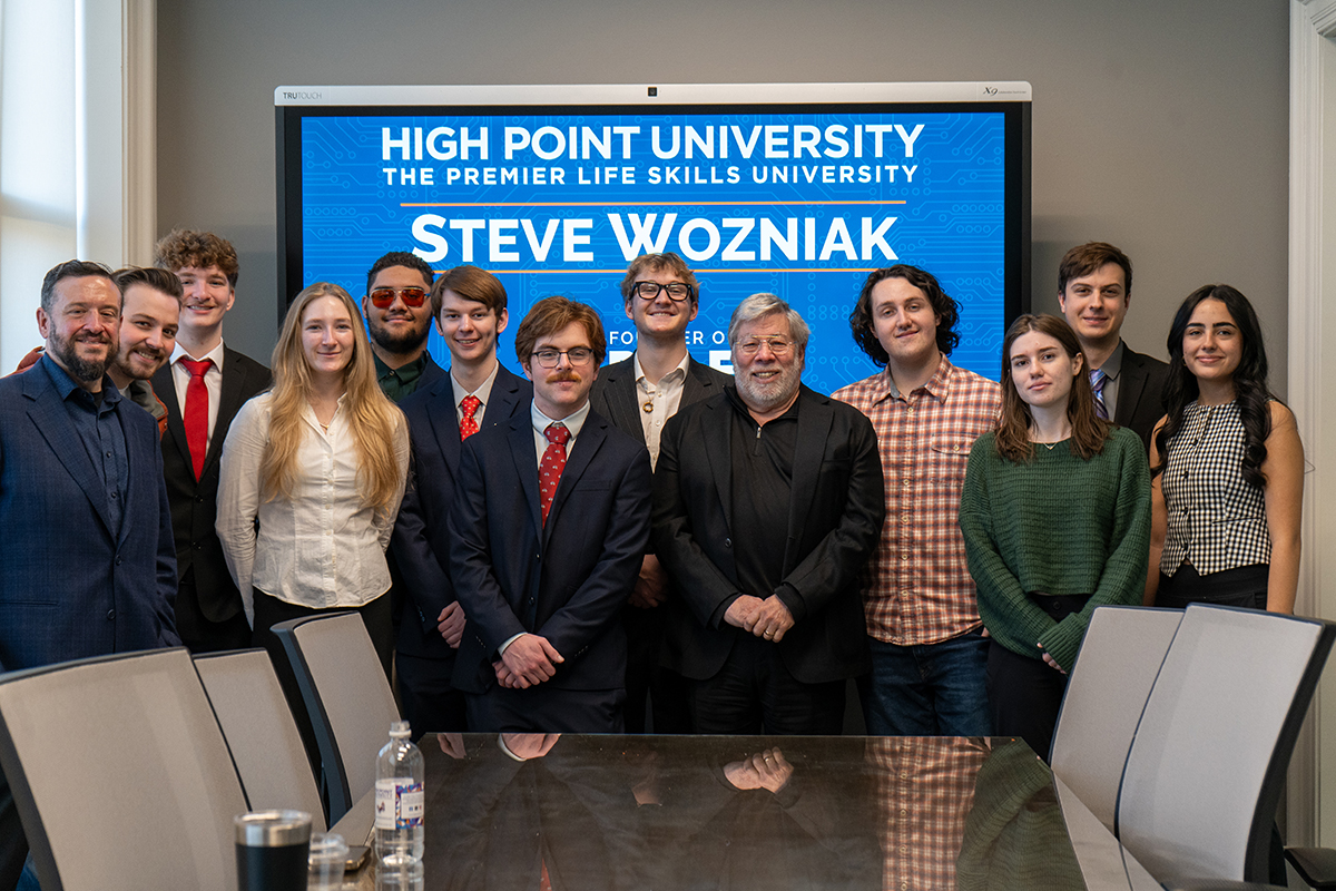 During his visit to campus, Wozniak held a brainstorming session with HPU Minds, a group of students who are using a headset to read brainwaves and control devices, in Cottrell Hall.
