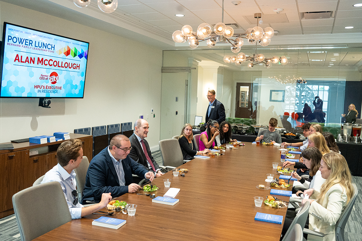McCollough shared lunch with students at the Truist boardroom on campus.