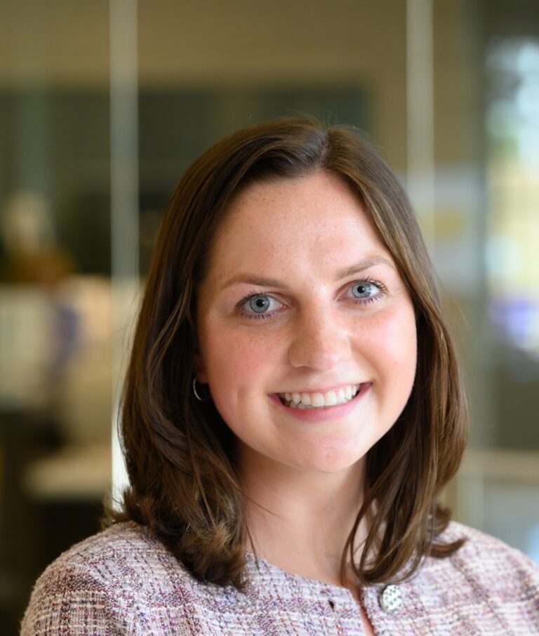 Lindsey Hollett