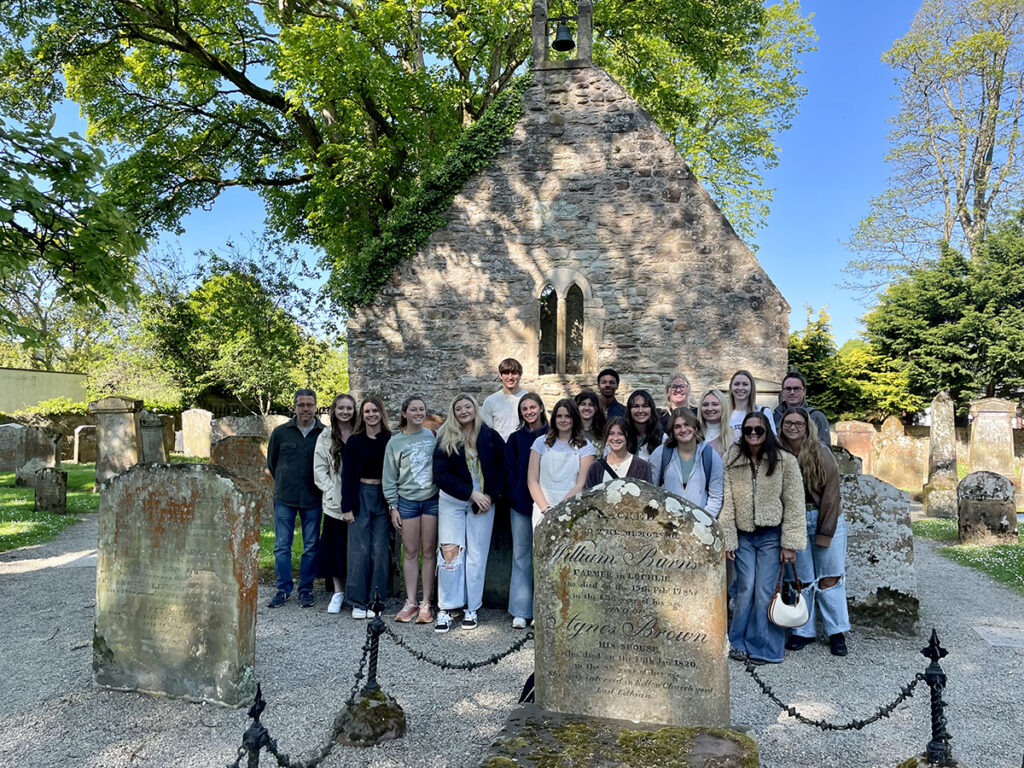 Students in the Literary Scotland course visited Auld Kirk, a ruined church that inspired one of Robert Burns's most famous poems, ‘Tam o' Shanter.’ 
