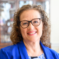 courtney tuck headshot