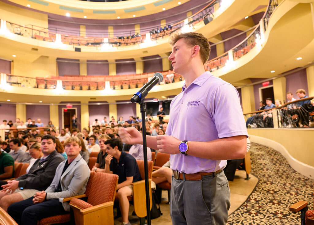 Alex Muravski, a sophomore business analytics major from Tulsa, Oklahoma, asked Bradburn questions about handling stress in his financial management career.