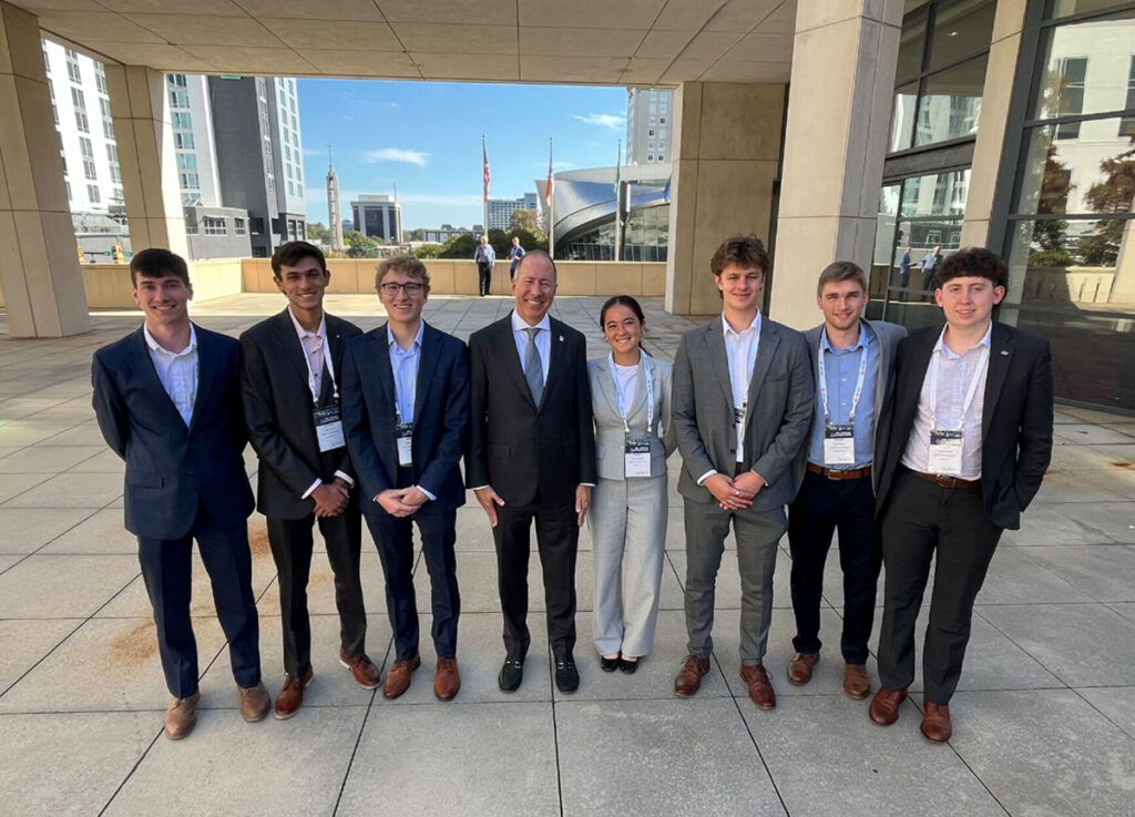 At the American Bankers Association Convention, ABA President and CEO Rob Nichols was shown fourth from left, with HPU students Zach Byers, Dylan Grant, Aidan Given, Ruby Quarles, Andrew Lindauer, Ward Mann and Logan Blazer.