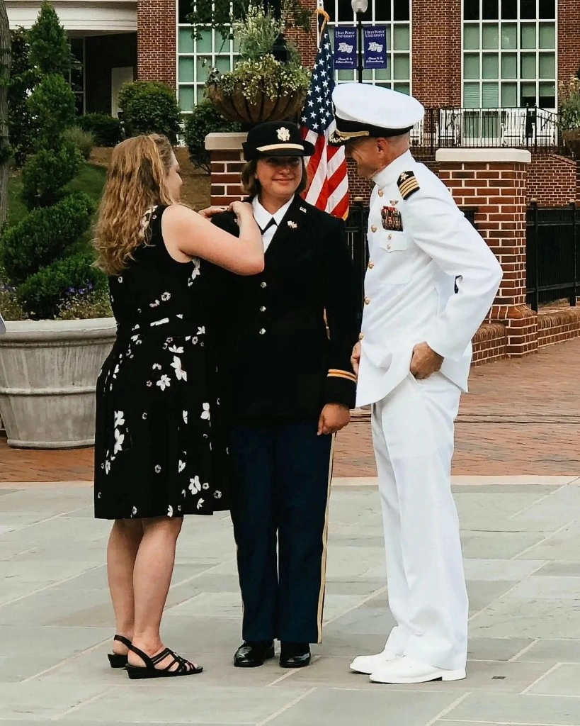 Karstens earned her U.S. Army National Guard commission while at HPU. Pictured is her mother as she pinned Karstens’ second lieutenant ranks on her for the first time after her father gave her the Oath of Office.