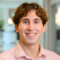 Nicholas Thoma headshot