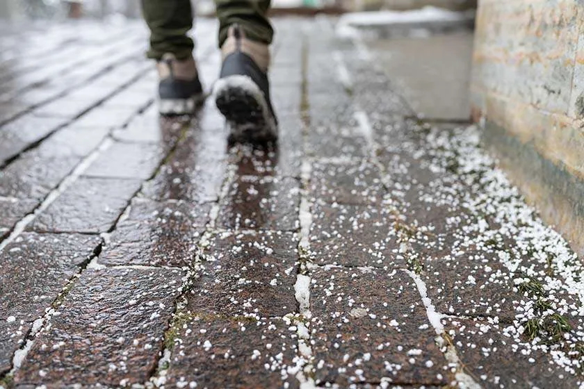 ice melt pavers boots