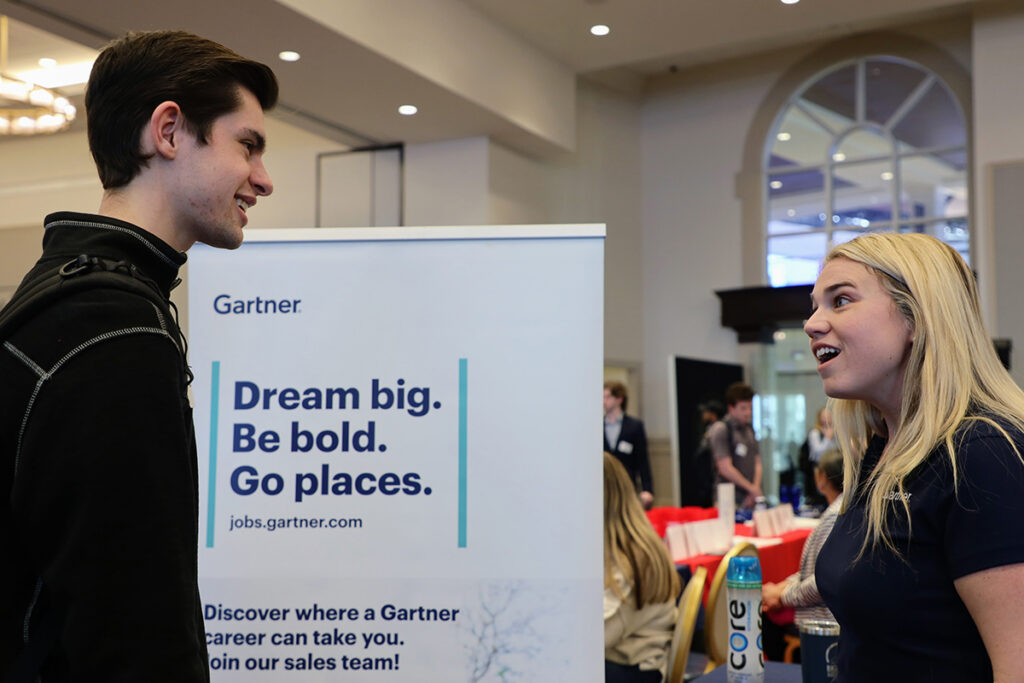 Nick Ilgen, a freshman business administration and economics major from York, Pennsylvania, met with Lisa Carlson, a Class of 2016 alumna who returned to campus as a manager of university recruiting for Gartner.