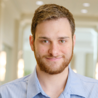 daniel tandet headshot