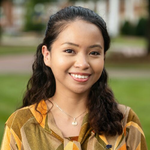 210714 Julia Quintos 001