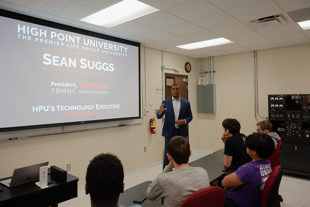 Sean Suggs, president of Toyota Battery Manufacturing North Carolina and High Point University’s Technology Executive in Residence, mentored students on campus and shared his knowledge from decades of experience in leadership and innovation. Suggs is pictured sharing career advice with electrical and computer engineering students.